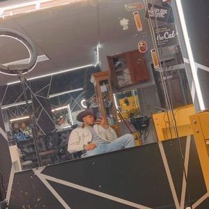 Meet your Posher, Jason